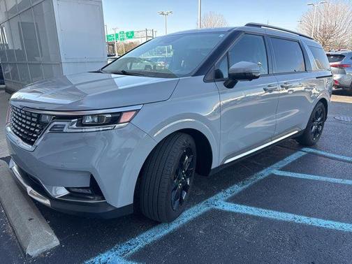 Ceramic Silver 2024 Kia Carnival SX Prestige