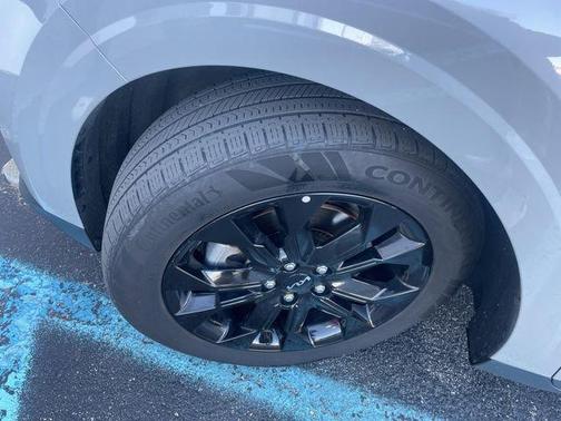 Ceramic Silver 2024 Kia Carnival SX Prestige