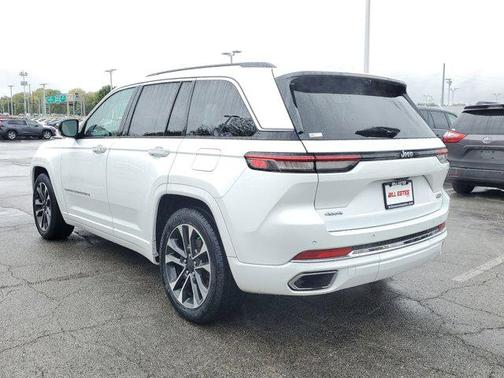 2022 Jeep Grand Cherokee Overland