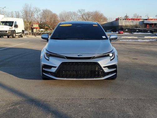 2025 Toyota Corolla Hybrid SE