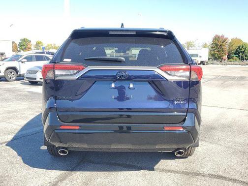 2025 Toyota RAV4 Hybrid SE