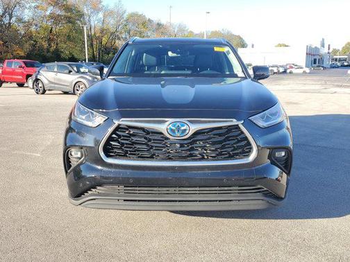 2022 Toyota Highlander Hybrid Limited