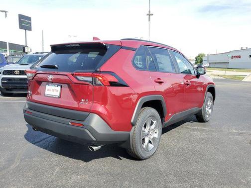 2025 Toyota RAV4 Hybrid XLE