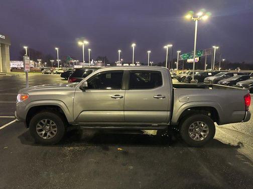 2017 Toyota Tacoma SR