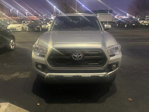 2017 Toyota Tacoma SR