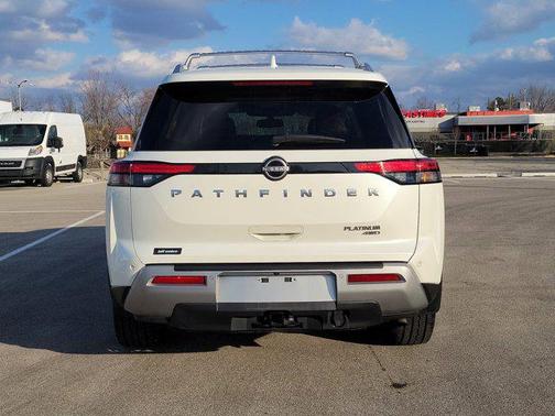 2022 Nissan Pathfinder Platinum 4WD