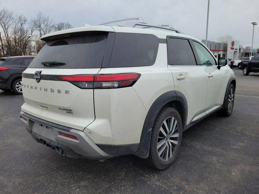 2022 Nissan Pathfinder Platinum 4WD