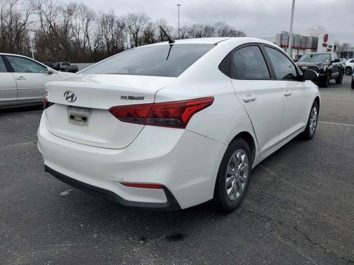 2019 Hyundai Accent SE