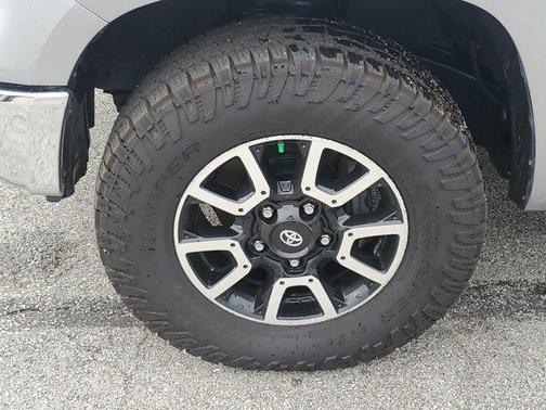 2018 Toyota Tundra SR5