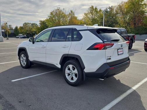 2020 Toyota RAV4 Hybrid XLE