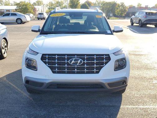 2022 Hyundai VENUE SEL