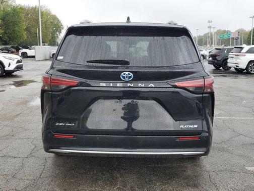2025 Toyota Sienna Platinum 7 Passenger