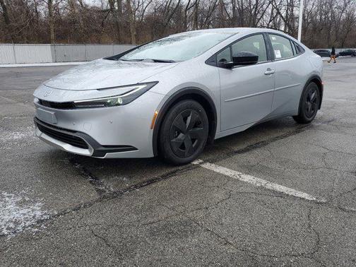 2026 Toyota Prius Plug-In Hybrid SE