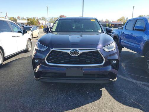 2021 Toyota Highlander LE