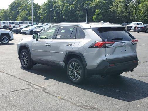 2025 Toyota RAV4 Hybrid XLE Premium