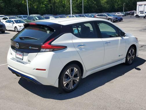 Pearl White Tricoat 2019 Nissan Leaf SL PLUS