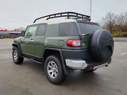 2014 Toyota FJ Cruiser Base