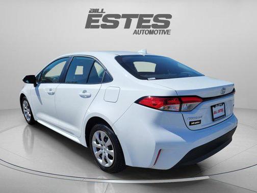 Ice Cap 2025 Toyota Corolla LE