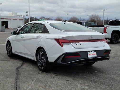 2025 Hyundai ELANTRA SEL