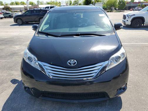 Black 2013 Toyota Sienna XLE