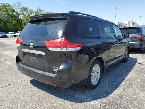 Black 2013 Toyota Sienna XLE