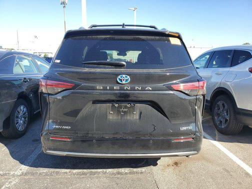2025 Toyota Sienna Limited 7-Passenger