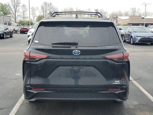 2022 Toyota Sienna XSE 7 Passenger