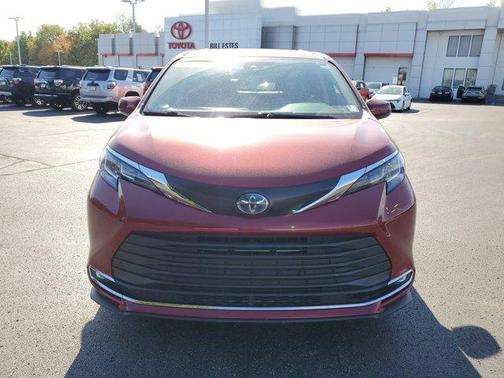 2021 Toyota Sienna XLE 7 Passenger