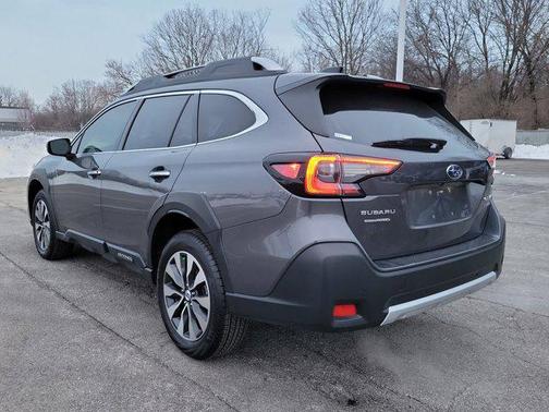 2025 Subaru Outback Touring XT