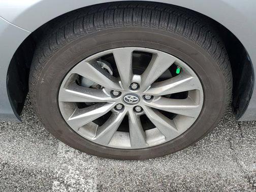 2017 Toyota Camry Hybrid XLE