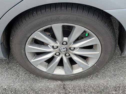 2017 Toyota Camry Hybrid XLE