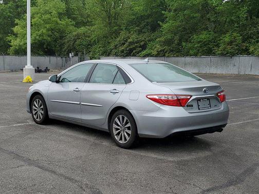 2017 Toyota Camry Hybrid XLE