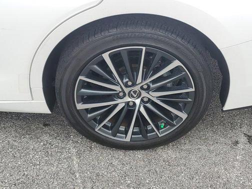 2022 Lexus ES 350 Base