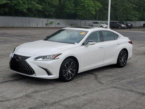 2022 Lexus ES 350 Base