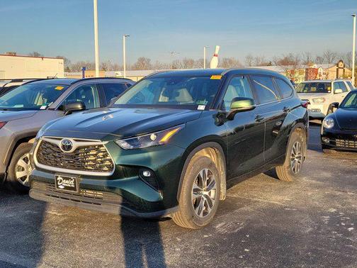 2023 Toyota Highlander XLE