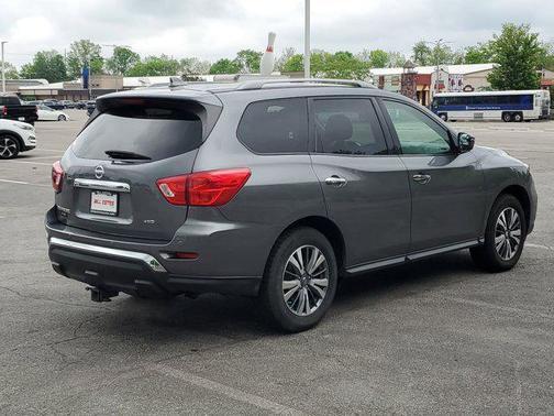 2019 Nissan Pathfinder S