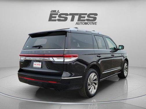 2022 Lincoln Navigator Standard