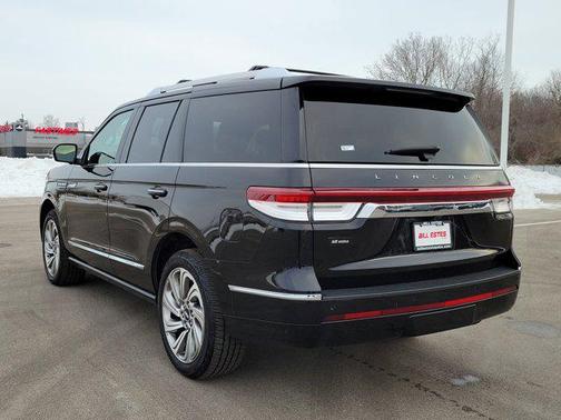 2022 Lincoln Navigator Standard