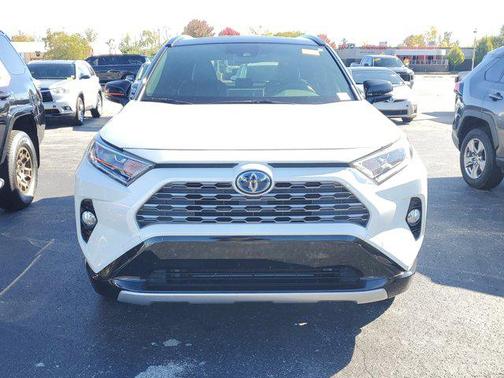 2020 Toyota RAV4 Hybrid SE