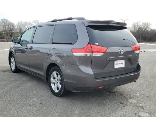 2013 Toyota Sienna LE