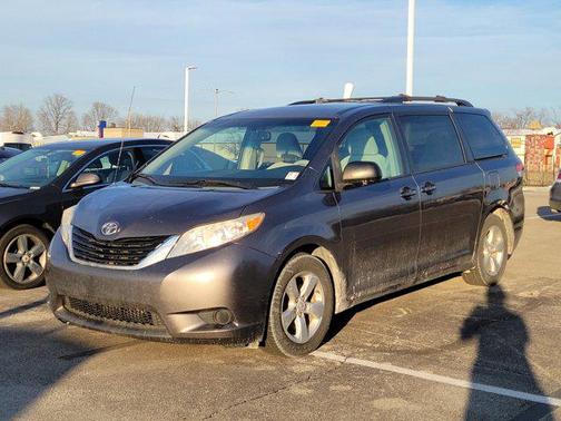 2013 Toyota Sienna LE