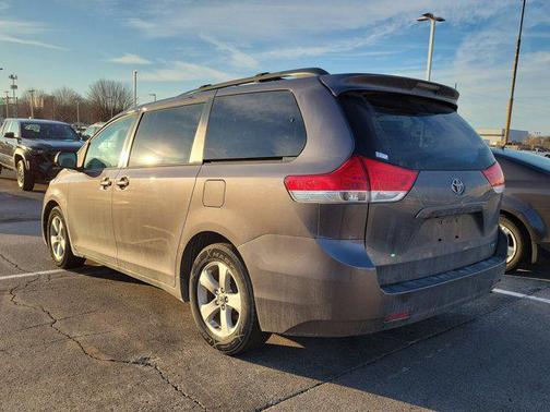 2013 Toyota Sienna LE