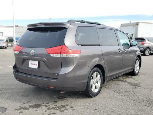 2013 Toyota Sienna LE
