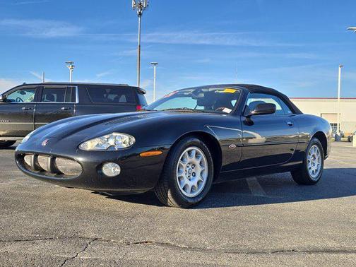 2002 Jaguar XKR Base