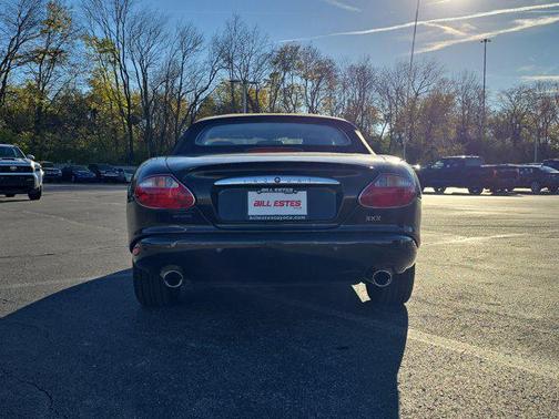 2002 Jaguar XKR Base