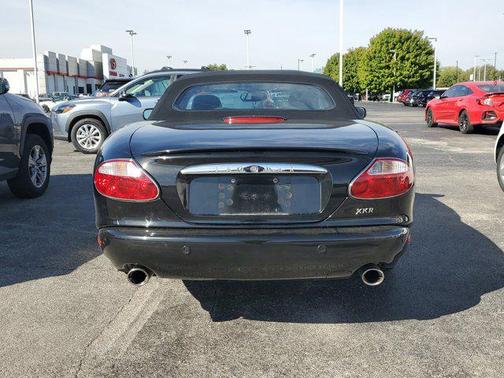 2002 Jaguar XKR Base