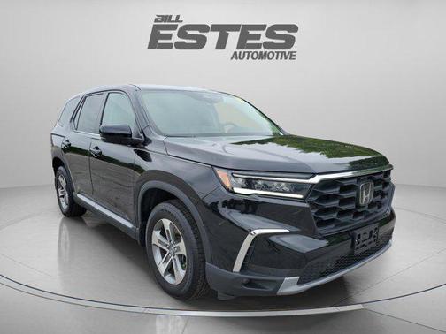 Crystal Black Pearl 2023 Honda Pilot AWD EX-L 7 Passenger