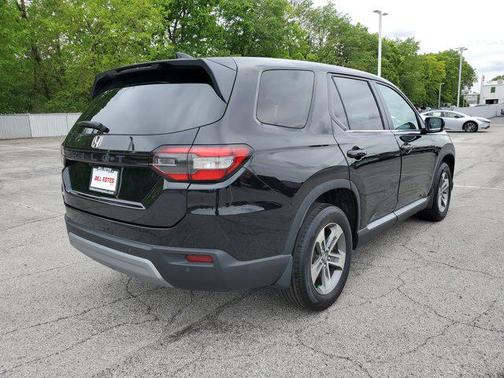Crystal Black Pearl 2023 Honda Pilot AWD EX-L 7 Passenger