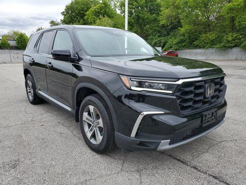Crystal Black Pearl 2023 Honda Pilot AWD EX-L 7 Passenger