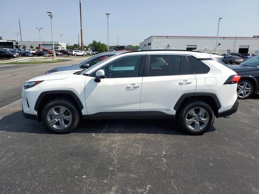 2024 Toyota RAV4 Hybrid XLE
